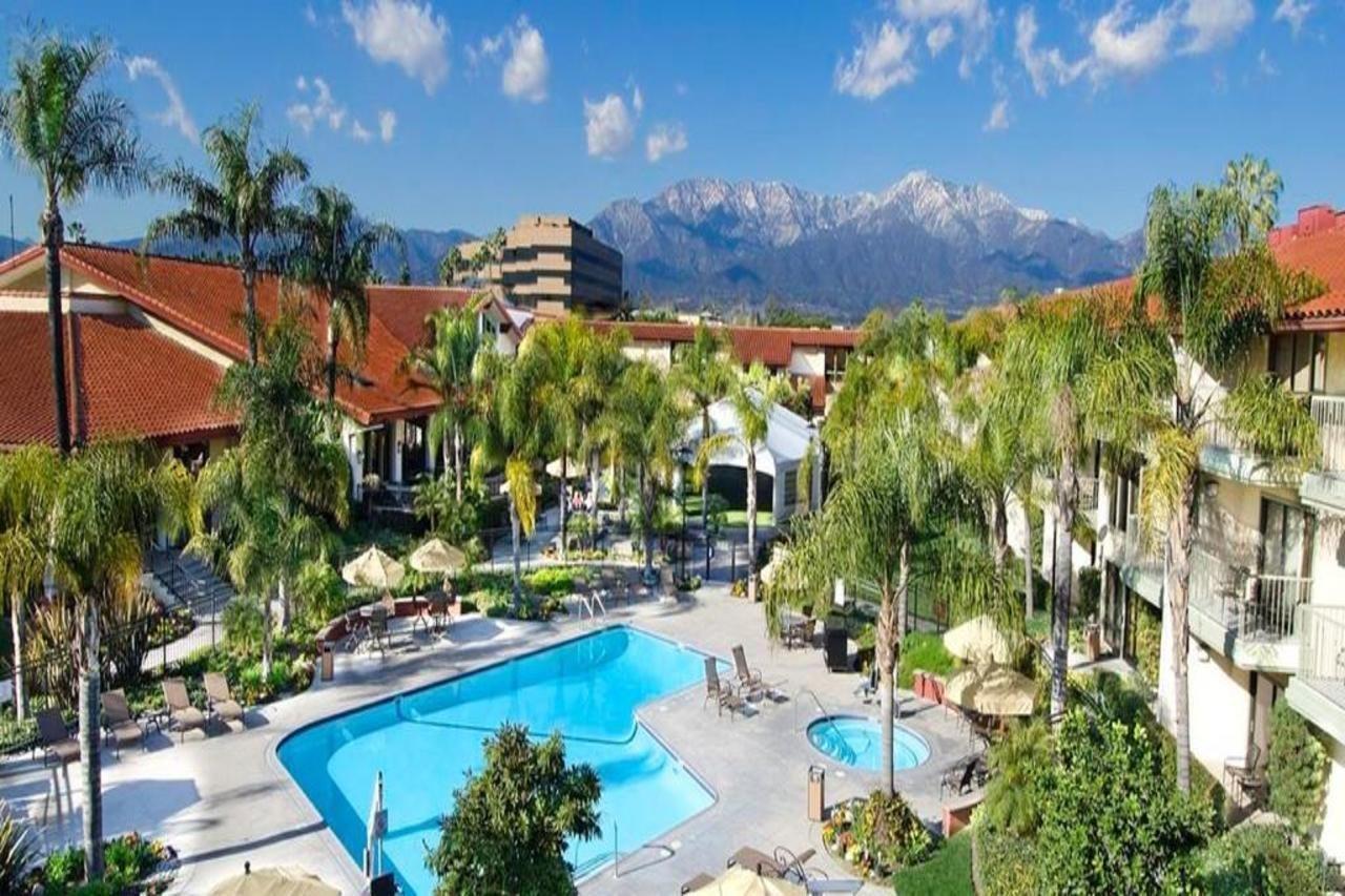 Doubletree By Hilton Airport
