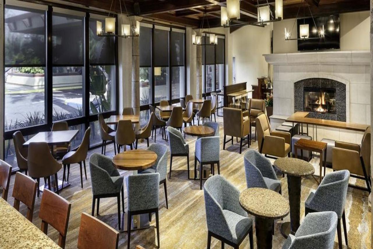 Hotel Doubletree By Hilton Airport