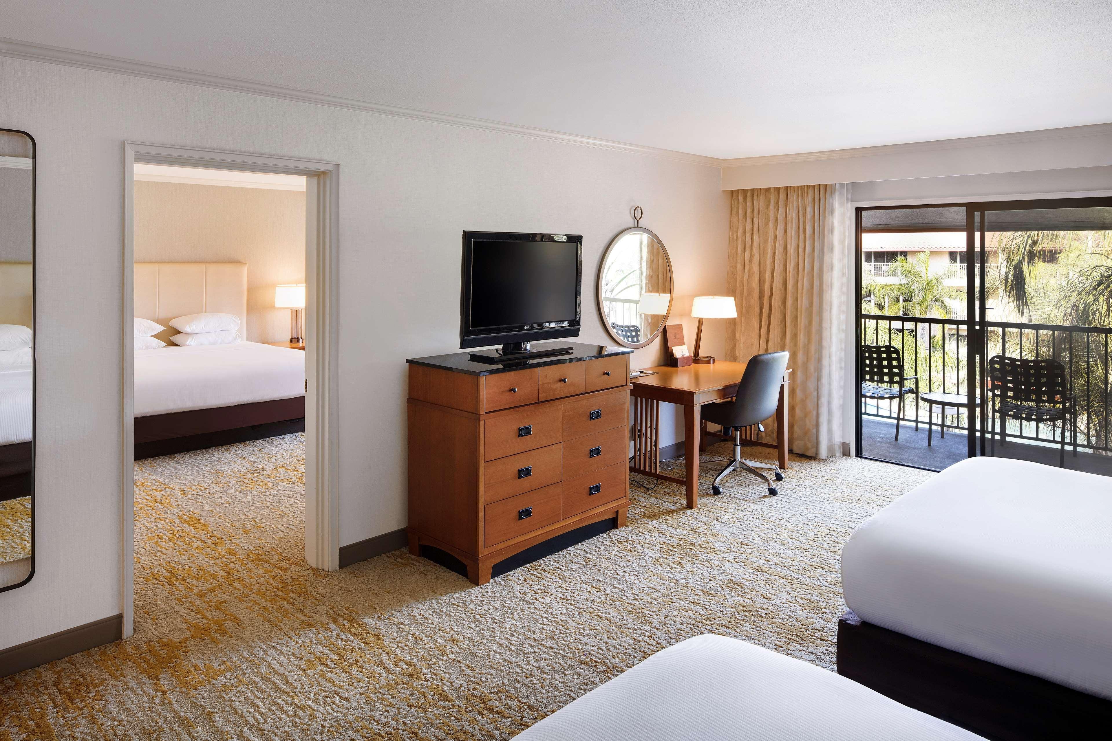 Hotel Doubletree By Hilton Airport Ontario