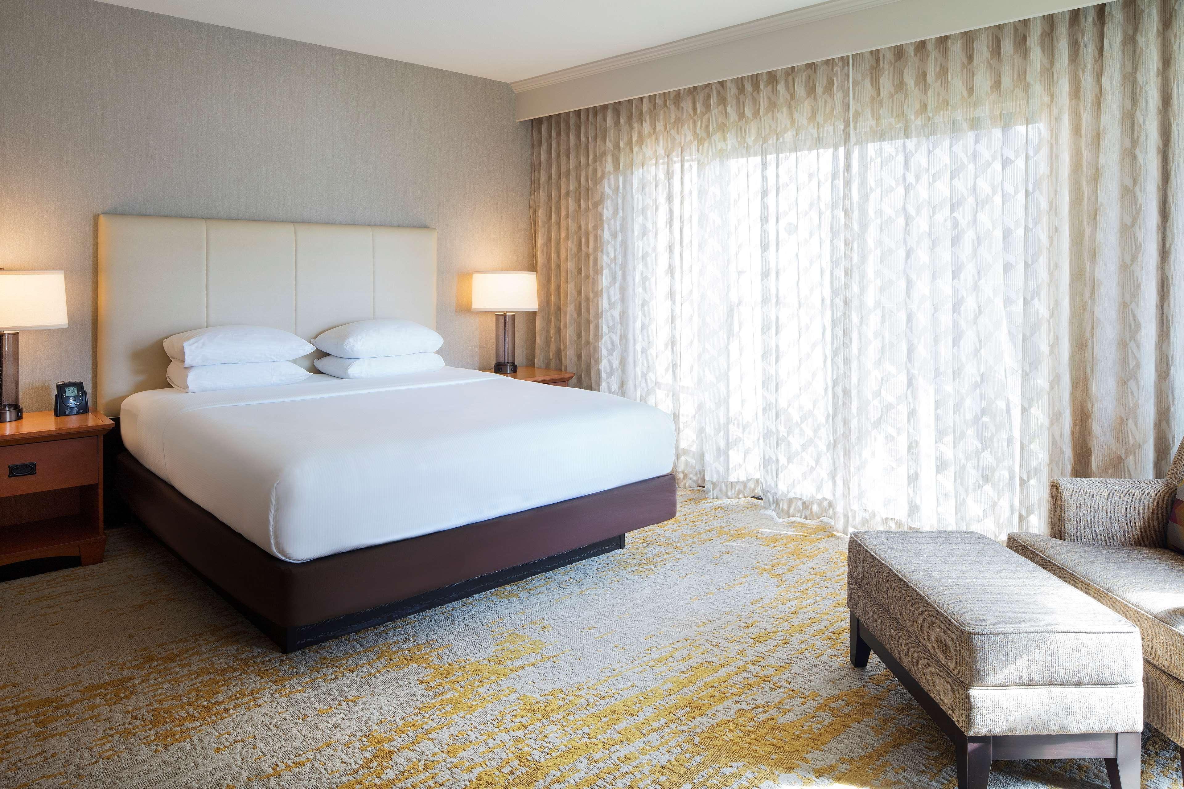Hotel Doubletree By Hilton Airport