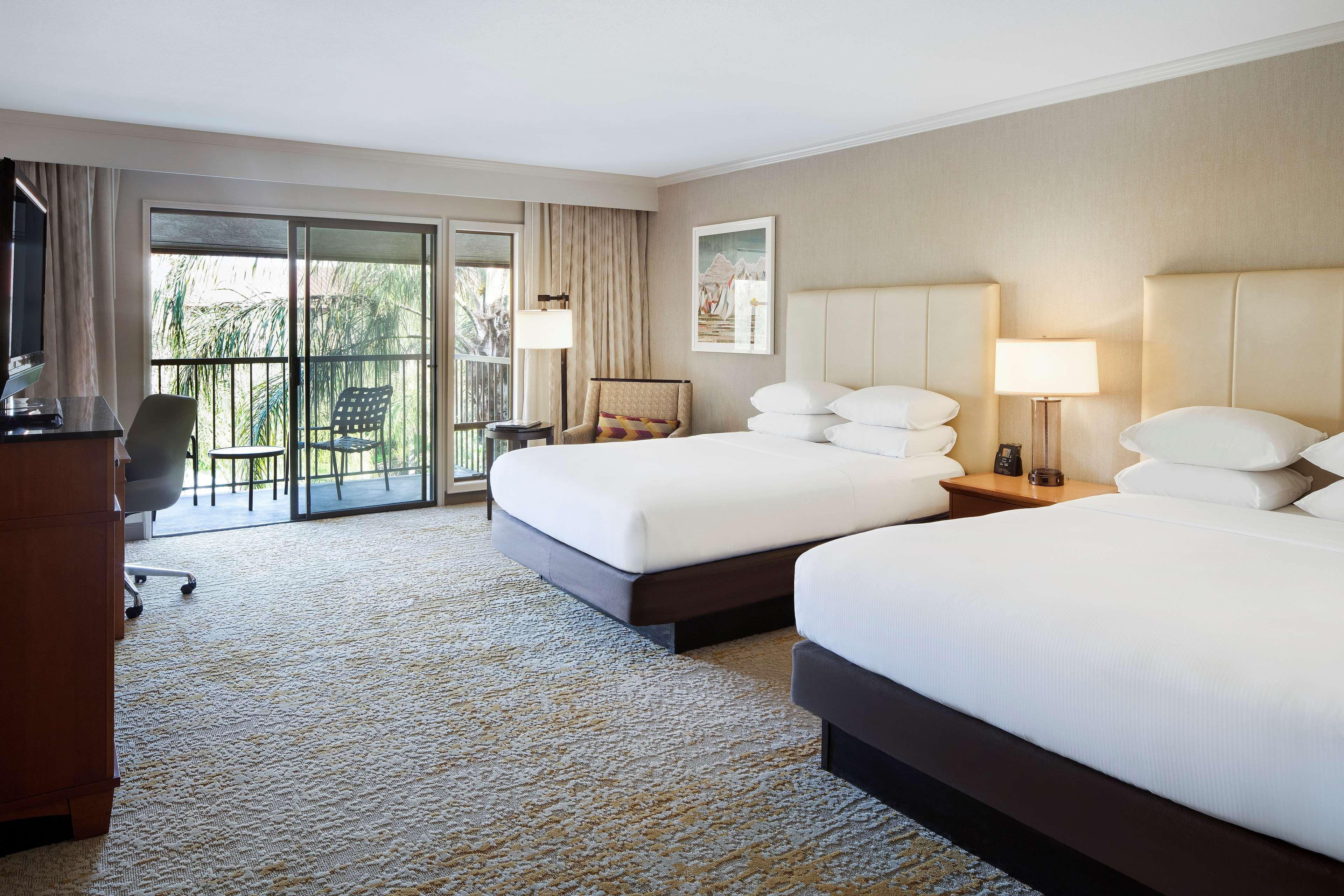 Doubletree By Hilton Airport Hotel