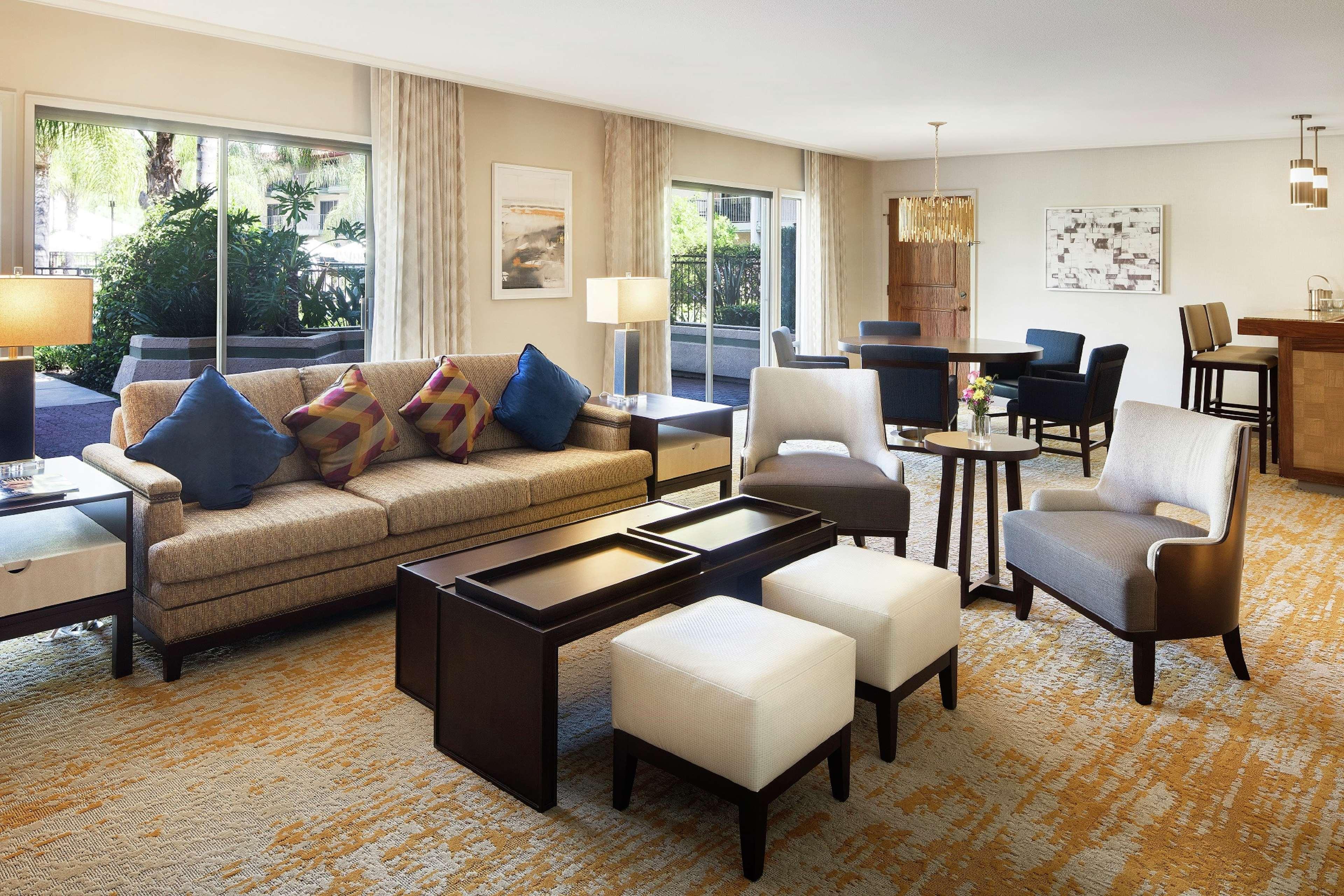 Hotel Doubletree By Hilton Airport