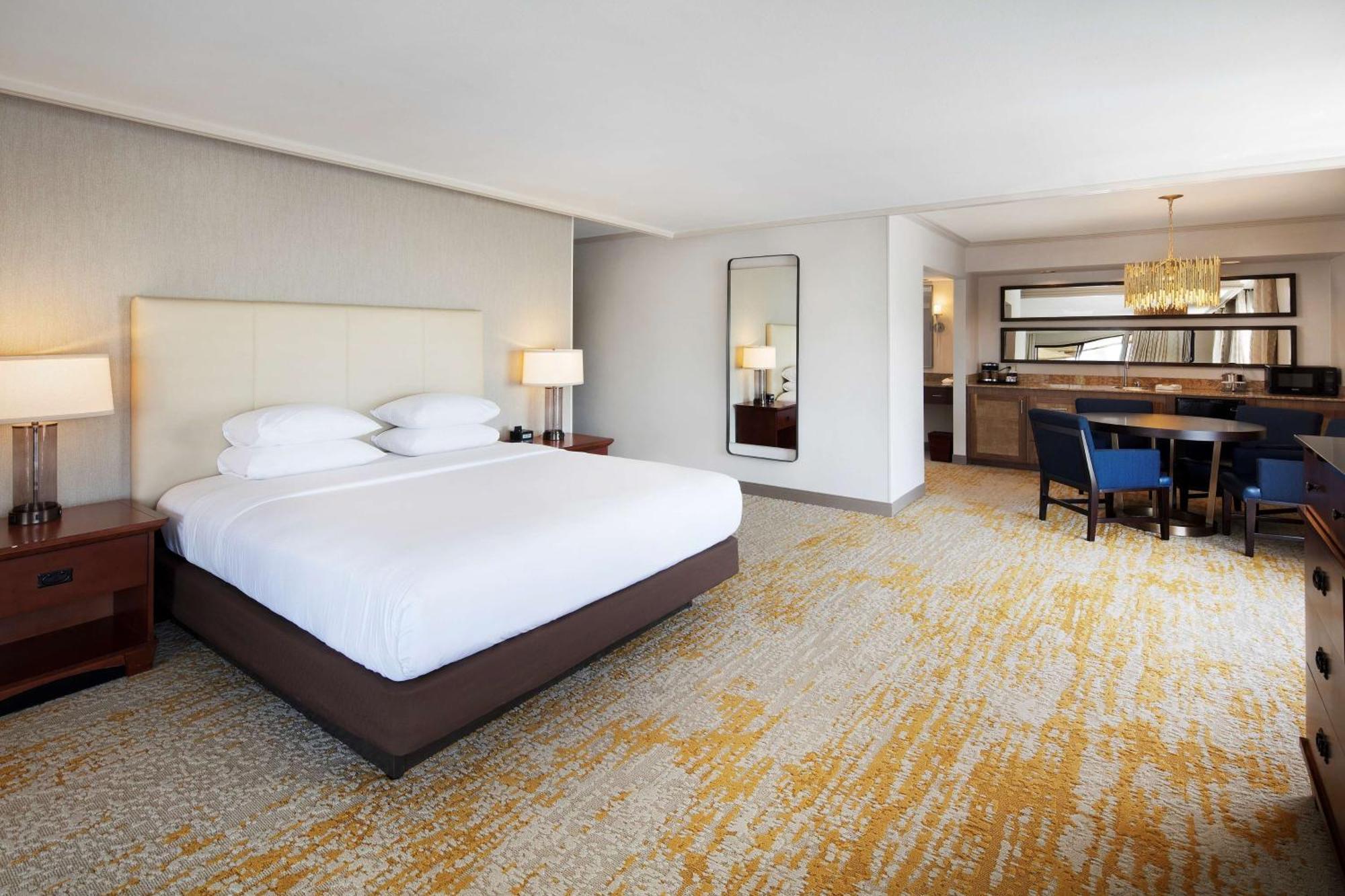 Hotel Doubletree By Hilton Airport Ontário