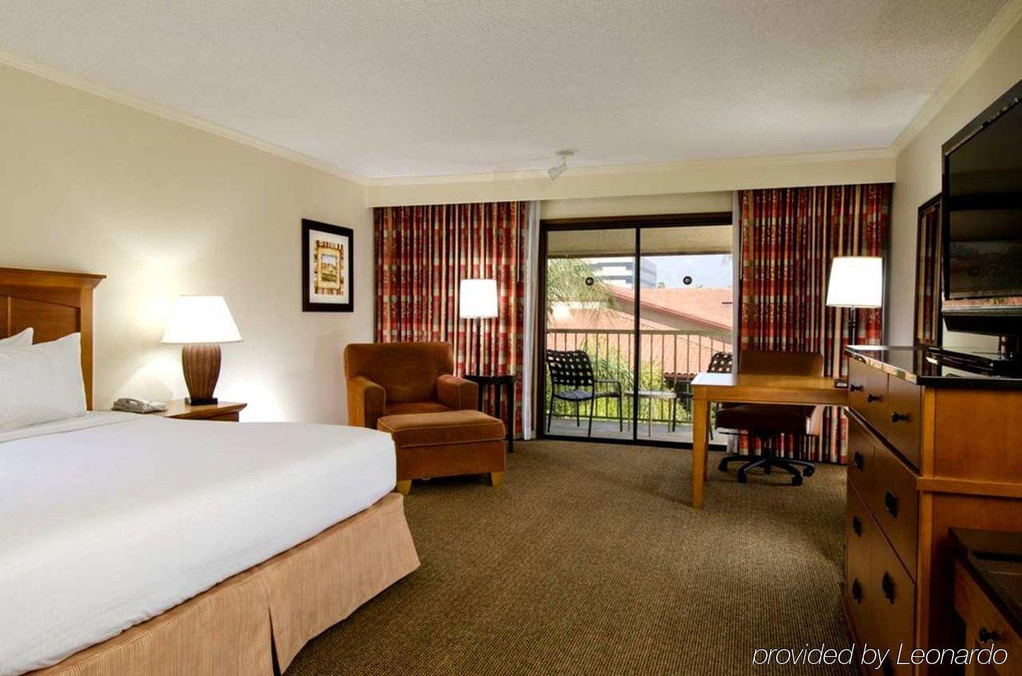 Doubletree By Hilton Airport 4*