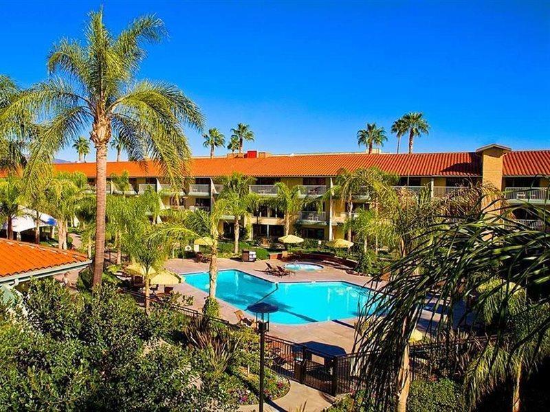 Doubletree By Hilton Airport
