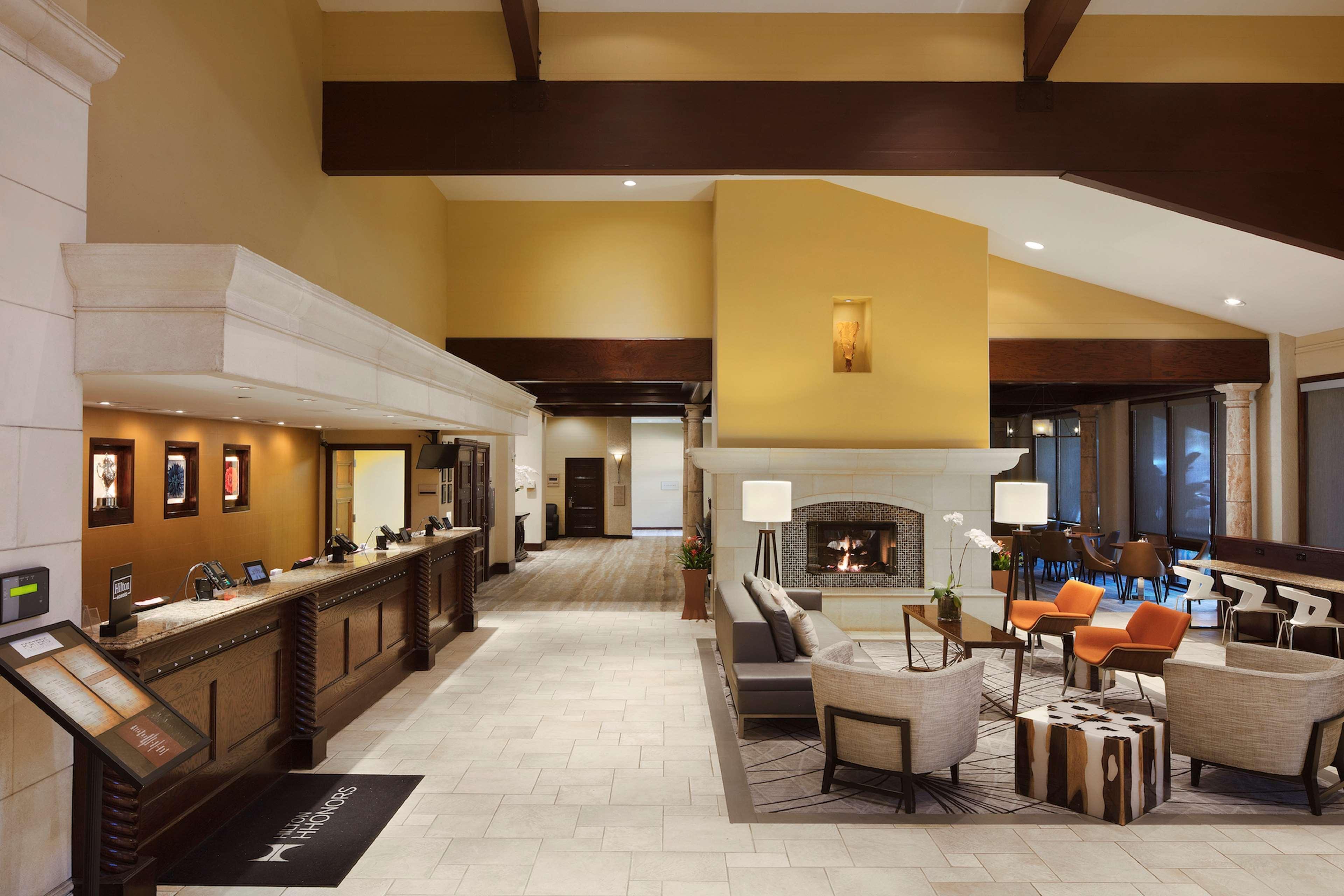 Doubletree By Hilton Airport
