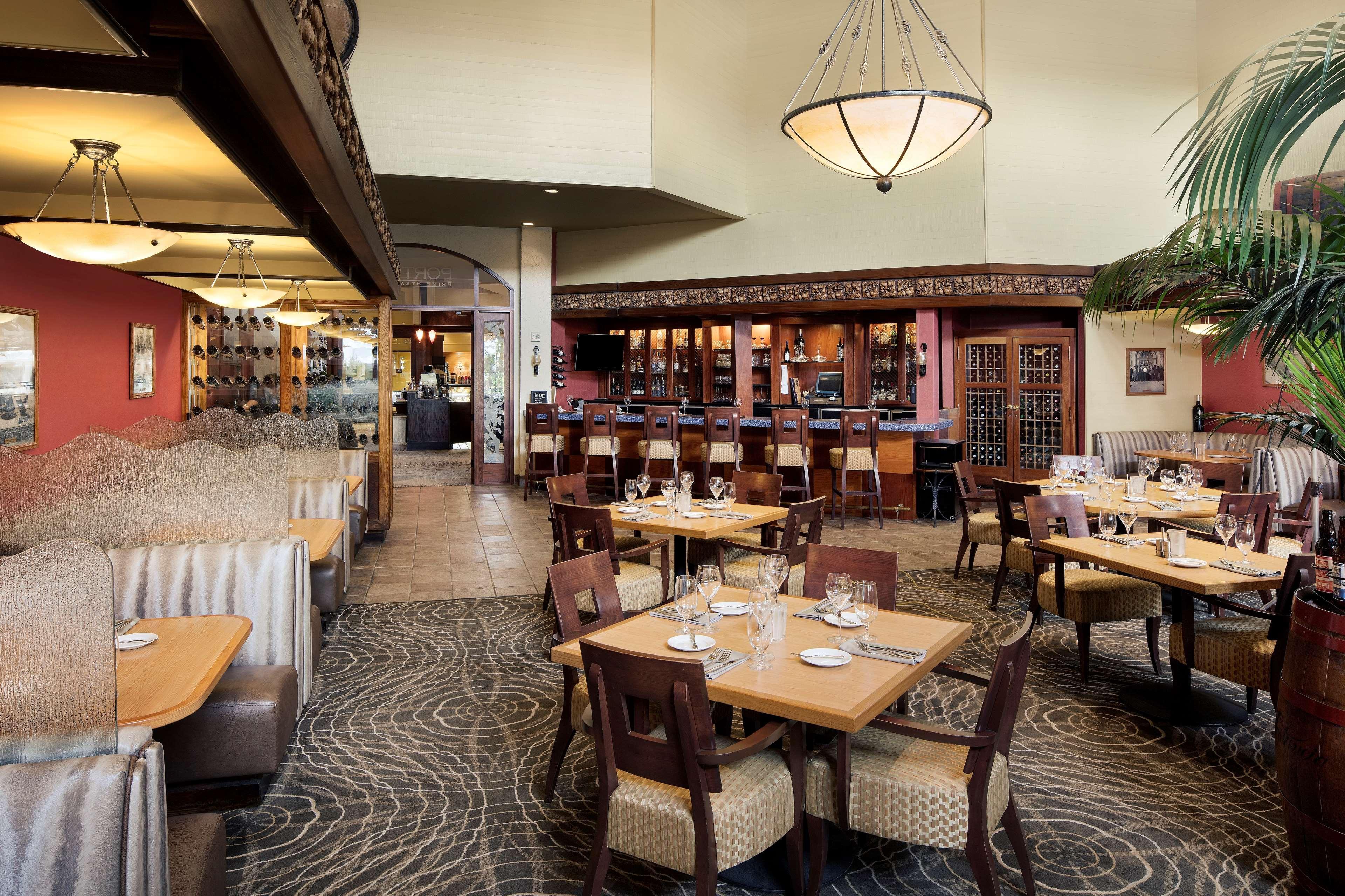 Hotel Doubletree By Hilton Airport Ontario