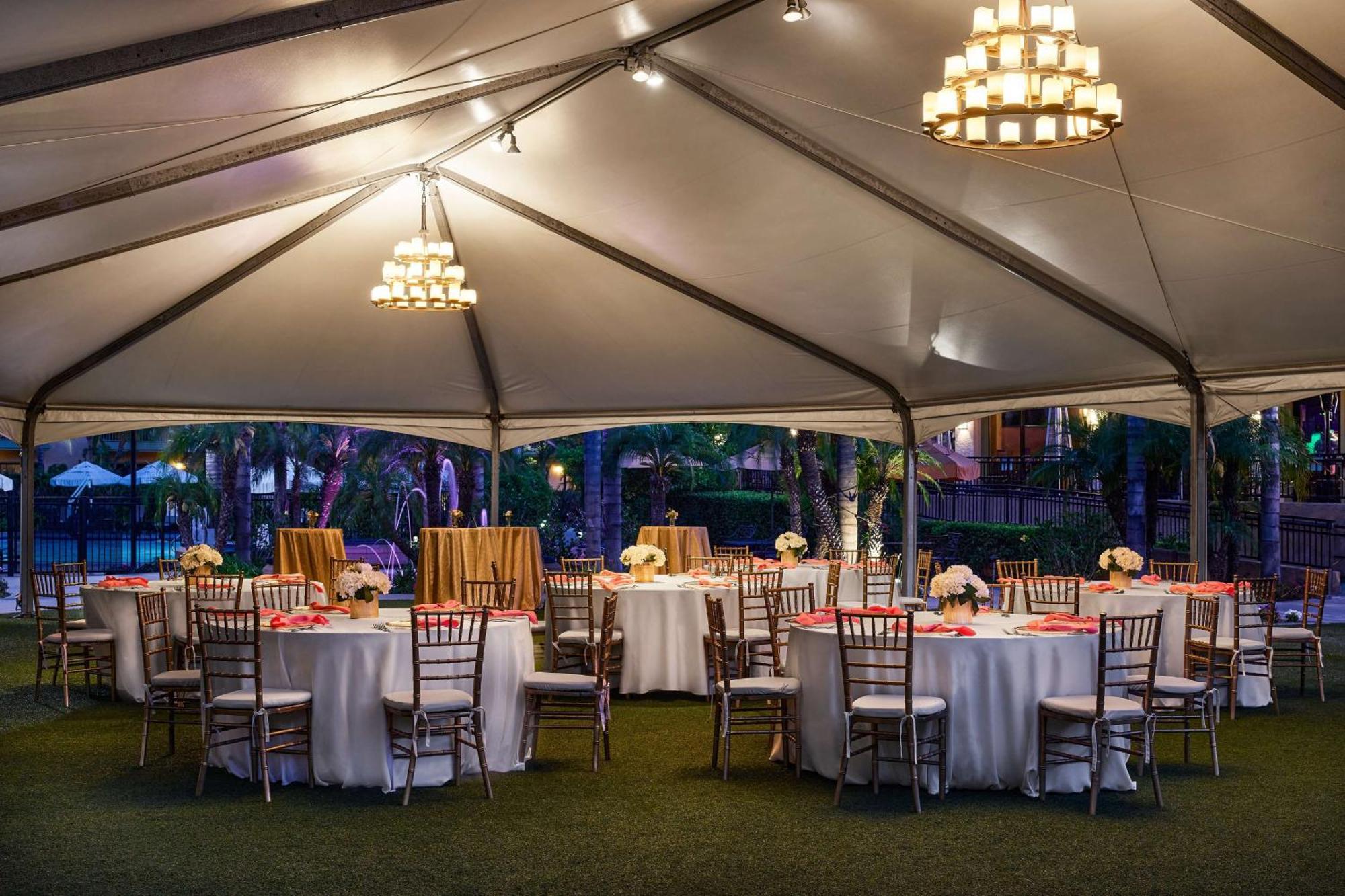 Doubletree By Hilton Airport 4* Ontario