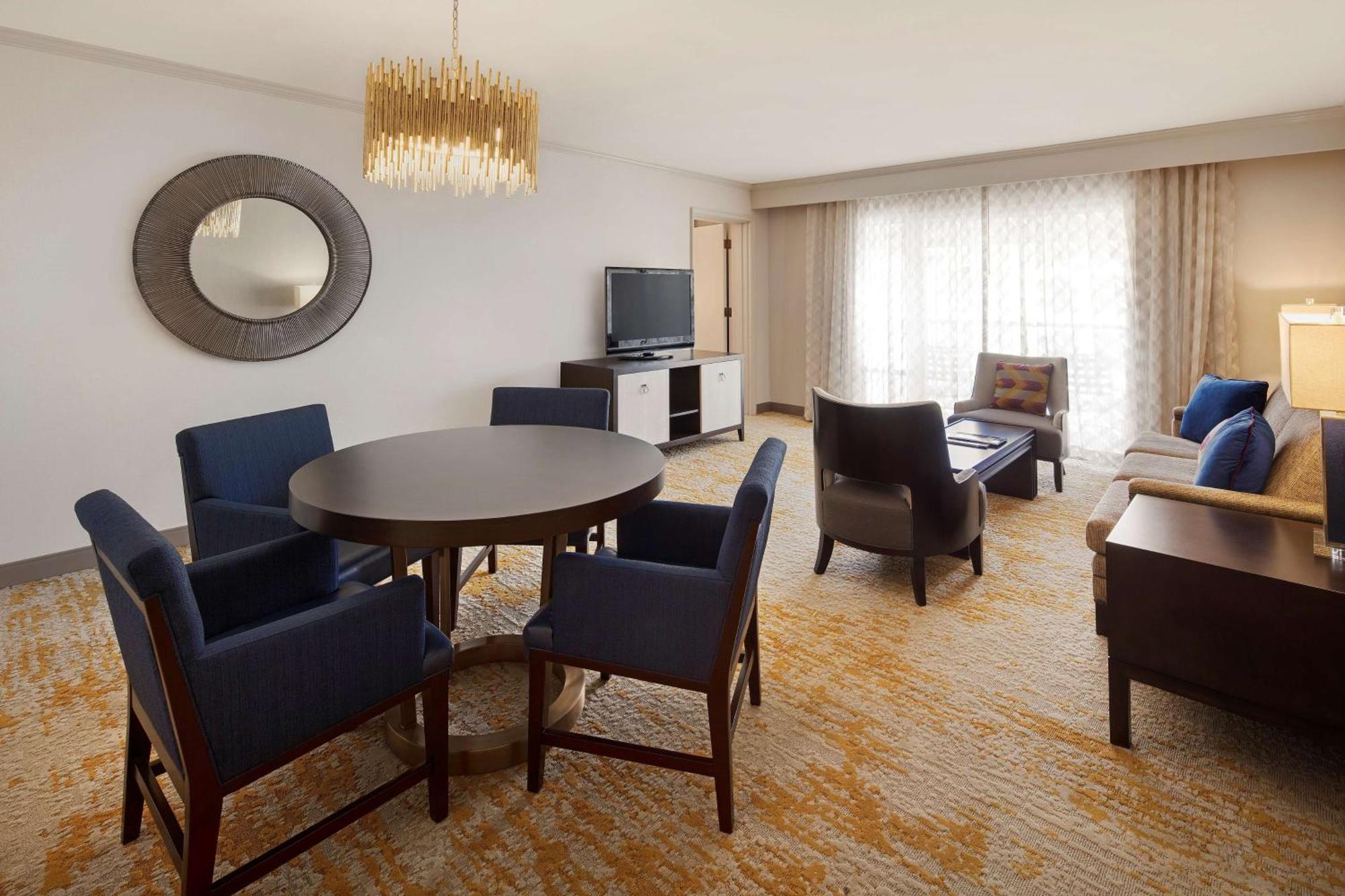 Hotel Doubletree By Hilton Airport