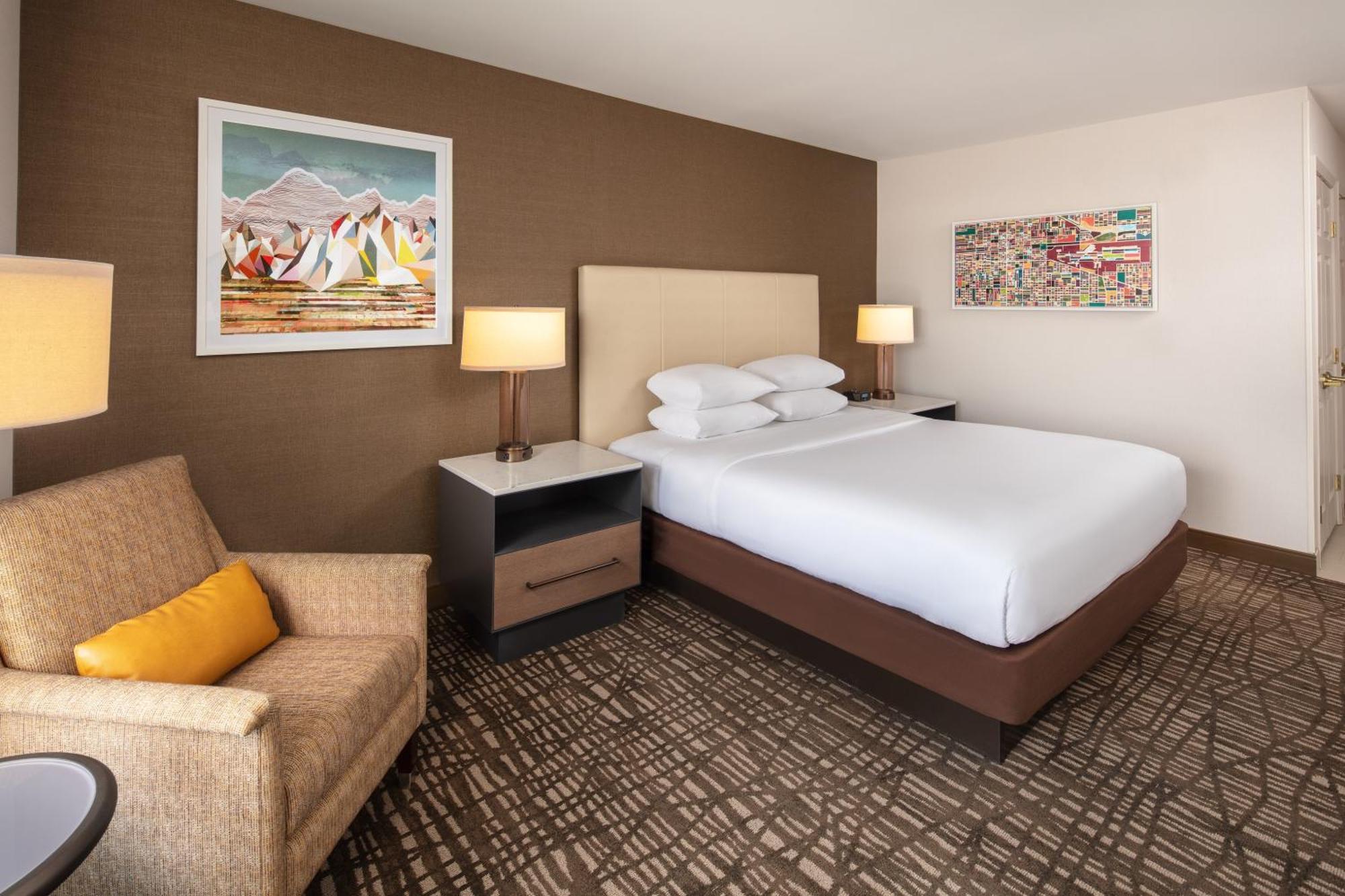 Doubletree By Hilton Airport Ontario
